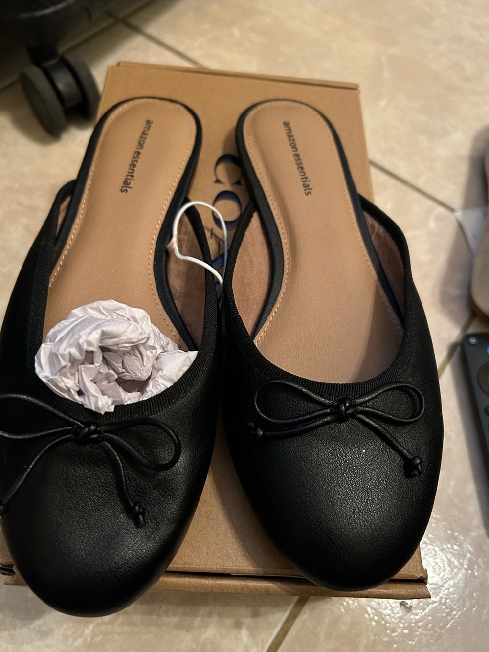 Amazon Essentials Black Slip-On Ballet Flat Mules with Bow